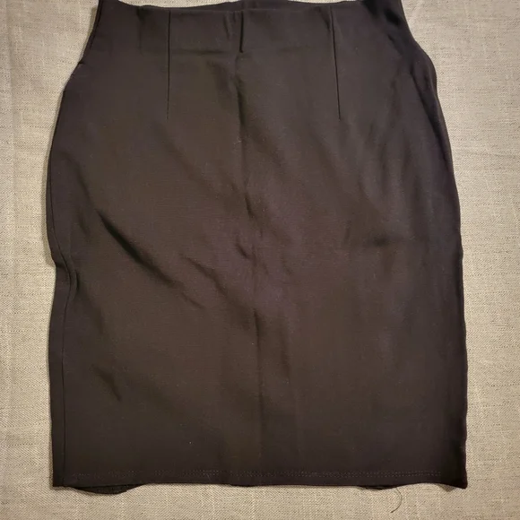 Retro Pencil Skirt - Picture 2 of 6